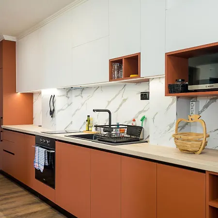 Cozy & Bright 2-br Flat Next To Grand Mall By Flat Mаnаger Апартамент Варна