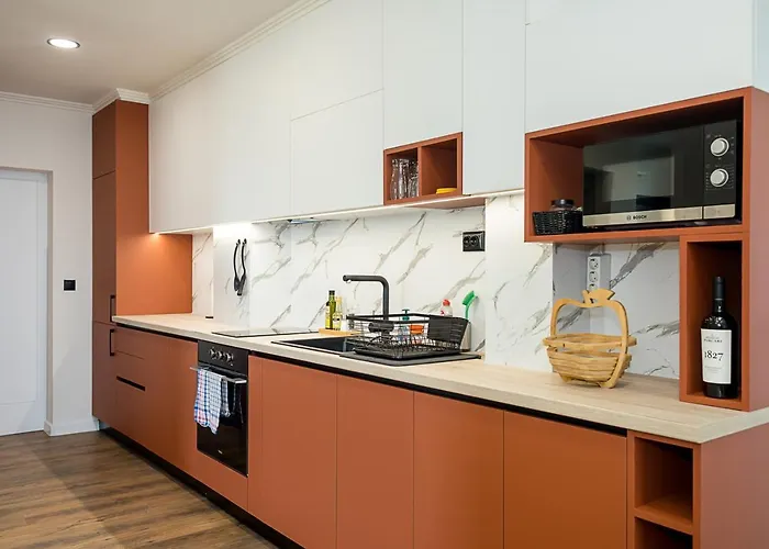 Cozy & Bright 2-br Flat Next To Grand Mall By Flat Mаnаger Апартамент Варна